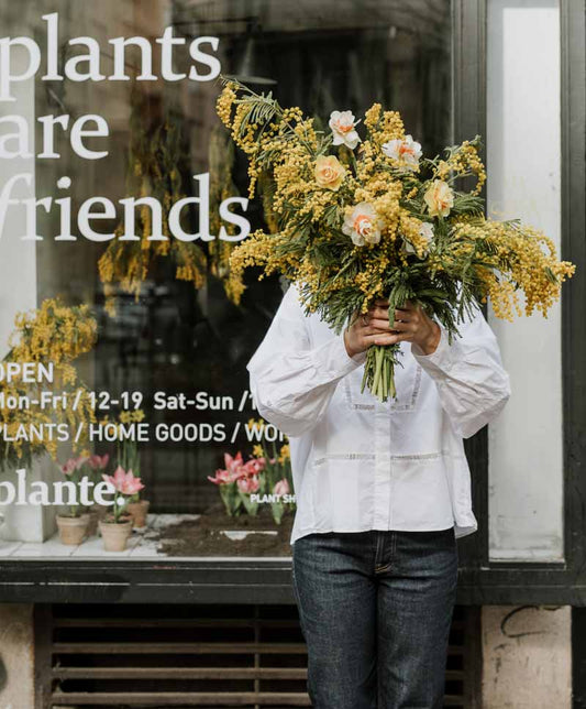 Mimóza csokor nárcisszal